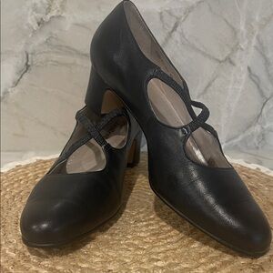 Trotters Genuine Leather In Black Size 8M